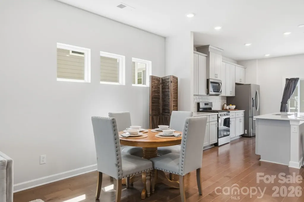 3742 Memorial Parkway Charlotte NC 28217