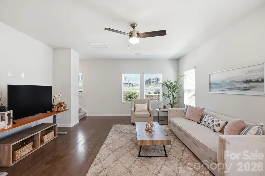 3742 Memorial Parkway Charlotte NC 28217