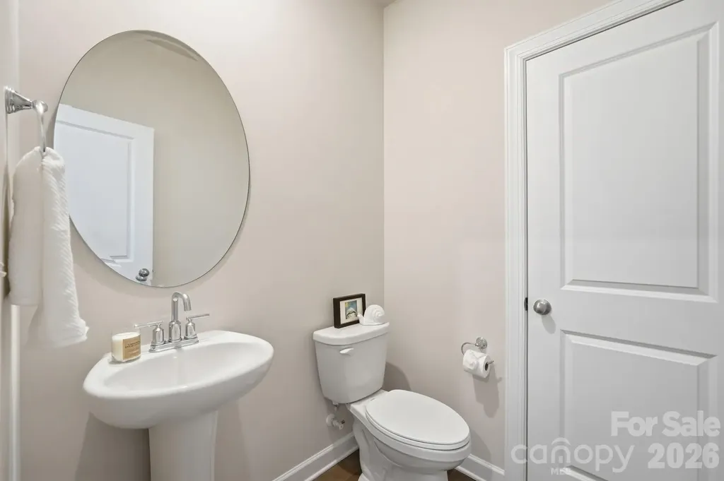 3742 Memorial Parkway Charlotte NC 28217