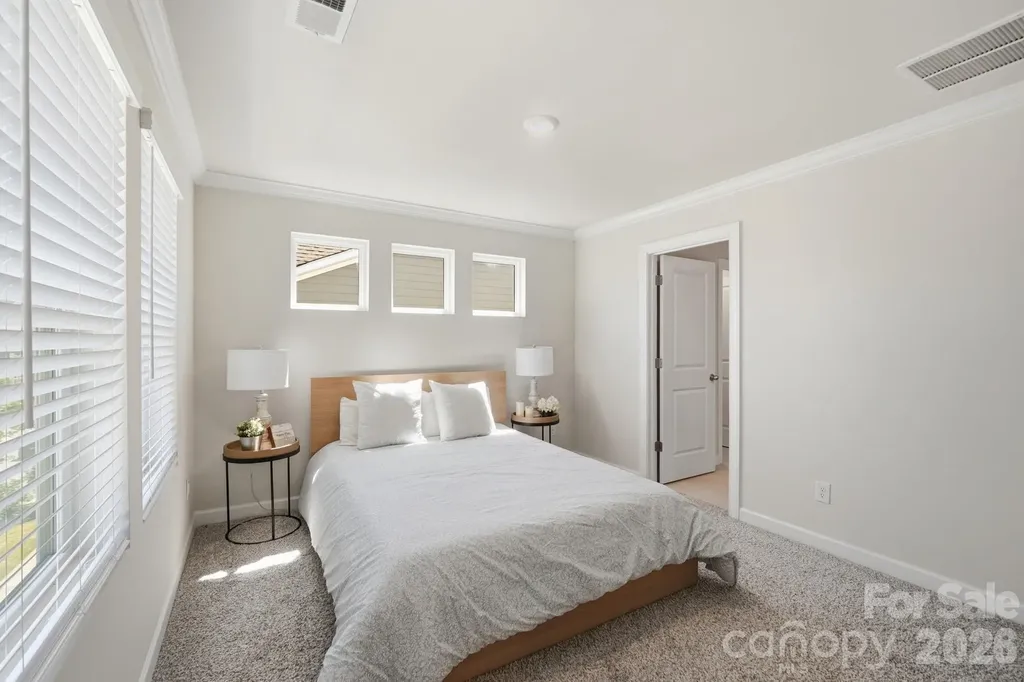 3742 Memorial Parkway Charlotte NC 28217