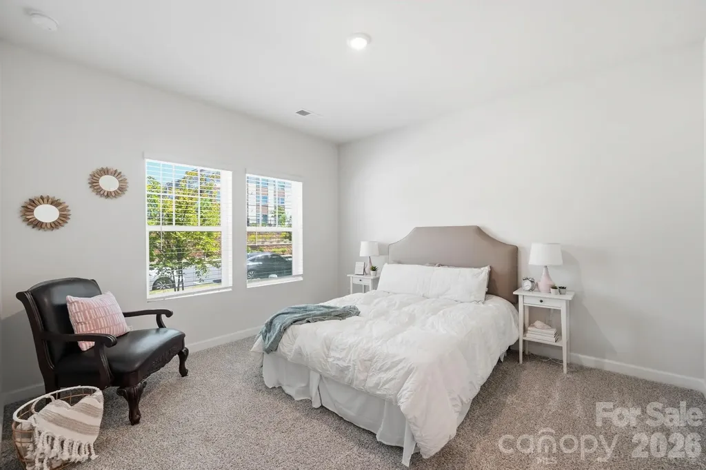 3742 Memorial Parkway Charlotte NC 28217