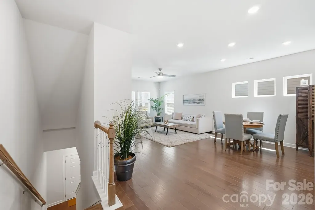 3742 Memorial Parkway Charlotte NC 28217