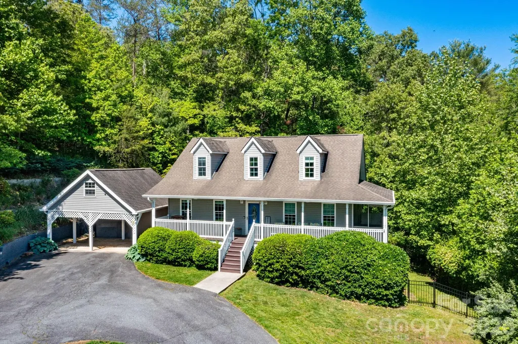 215 Butternut Lane Leicester NC 28748
