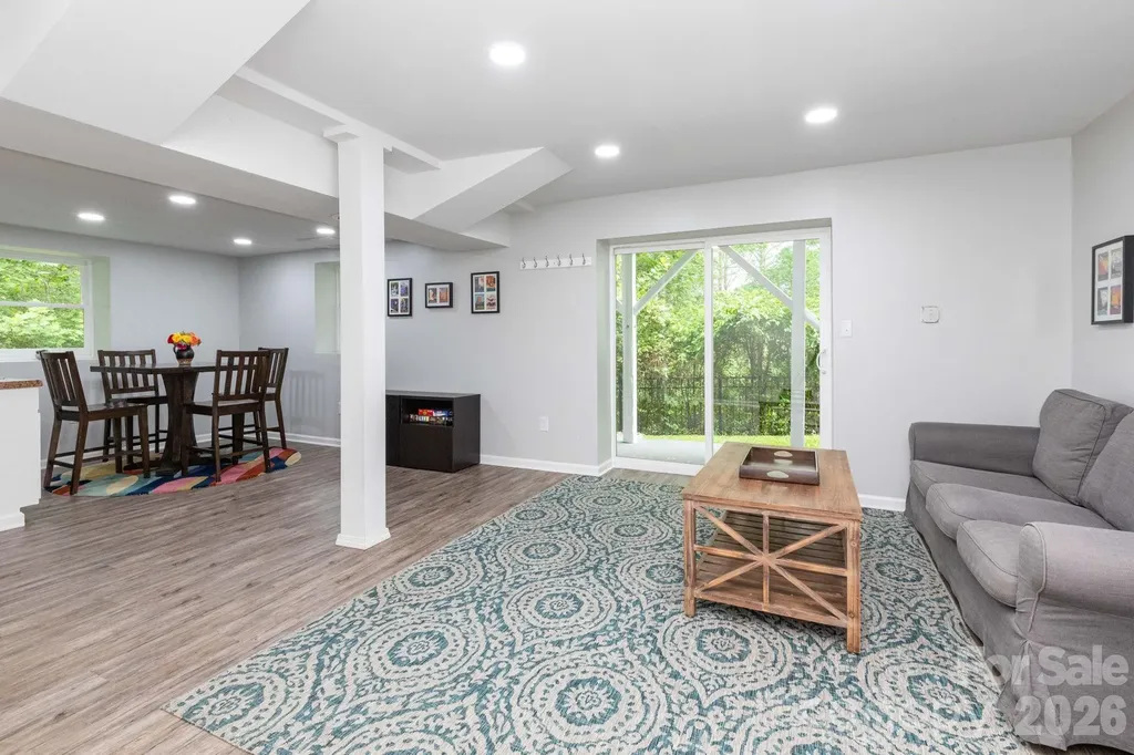 215 Butternut Lane Leicester NC 28748