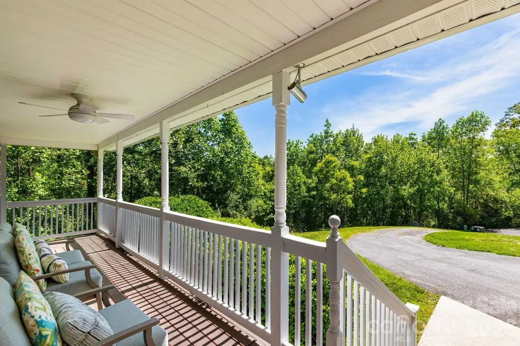 215 Butternut Lane Leicester NC 28748