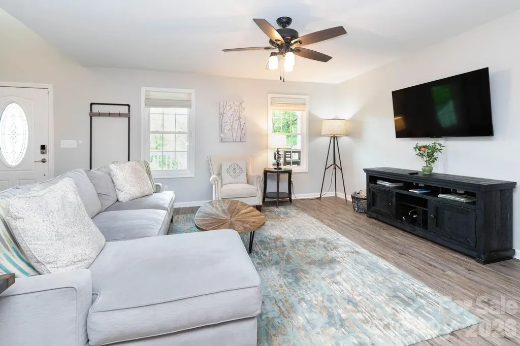 215 Butternut Lane Leicester NC 28748