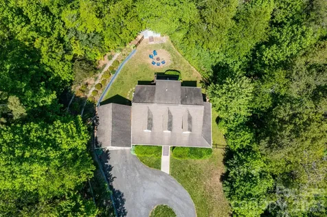215 Butternut Lane Leicester NC 28748