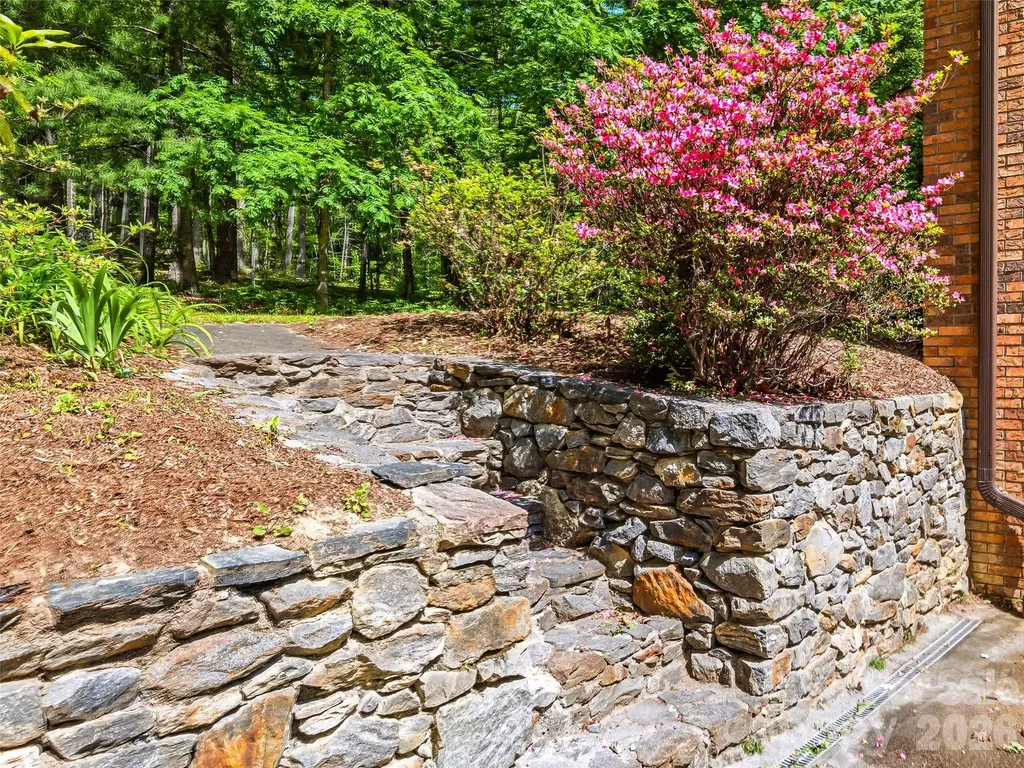 11 Woodmere Drive Arden NC 28704