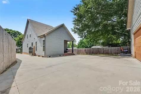 24 Oak Street Belmont NC 28012