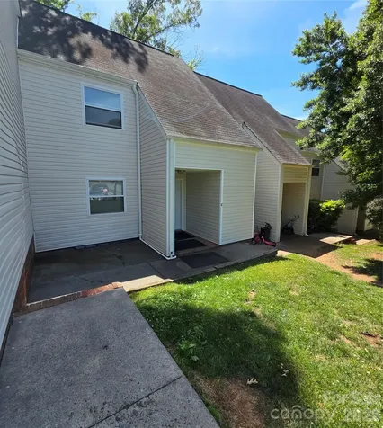9140 Black Heath Circle Charlotte NC 28214