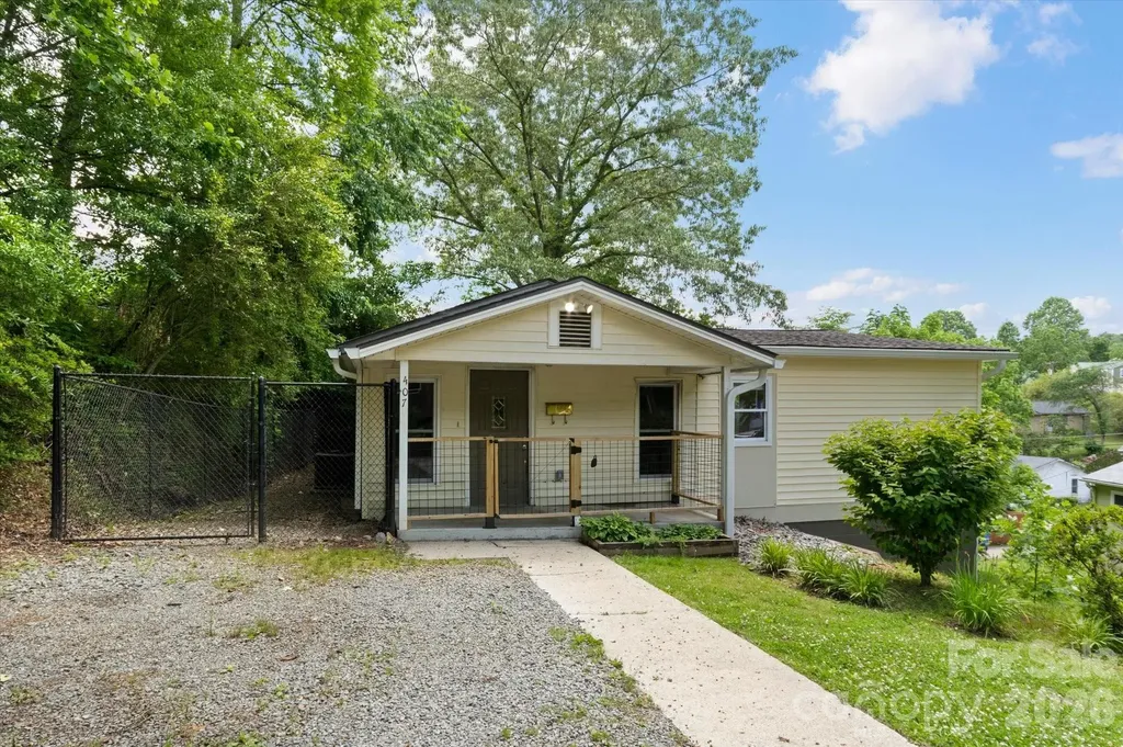 407 W Main Street Brevard NC 28712