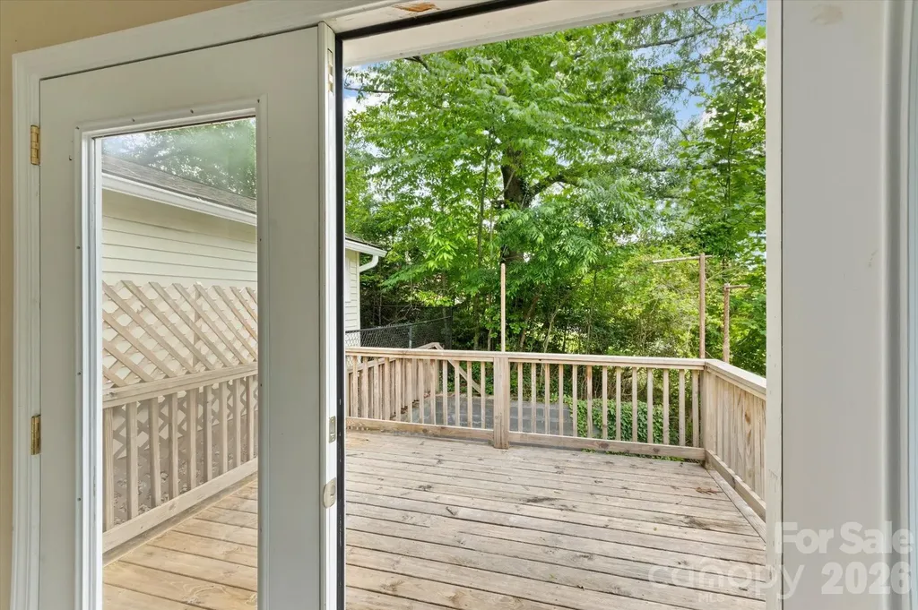 407 W Main Street Brevard NC 28712
