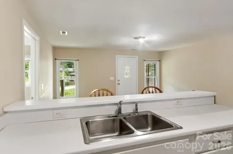 407 W Main Street Brevard NC 28712