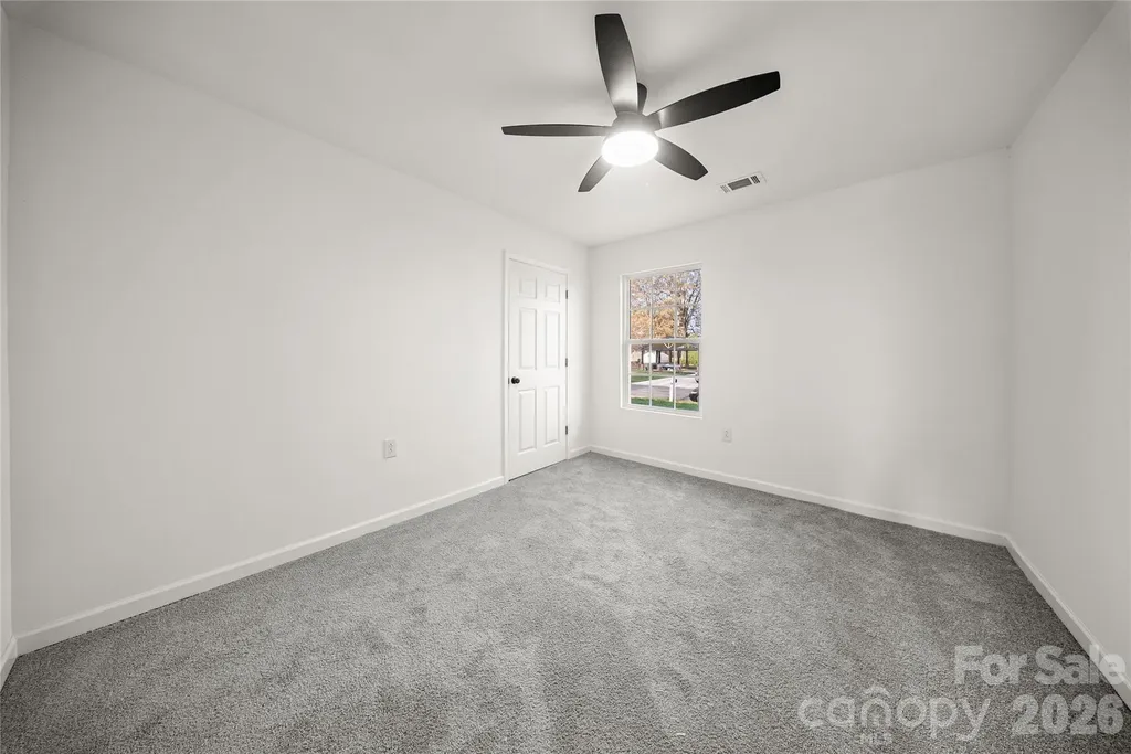 10107 Clairemore Place Charlotte NC 28216