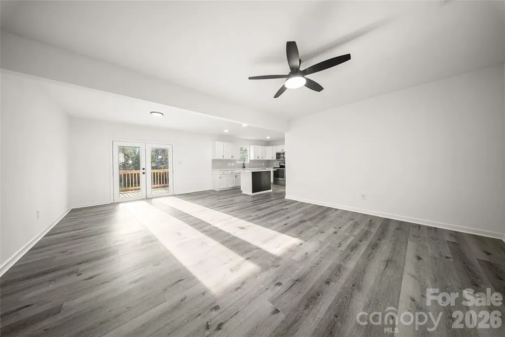 10107 Clairemore Place Charlotte NC 28216