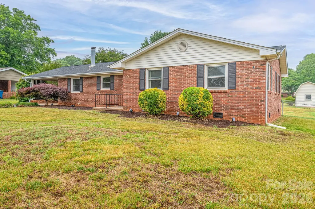 4012 Allison Street Hickory NC 28601