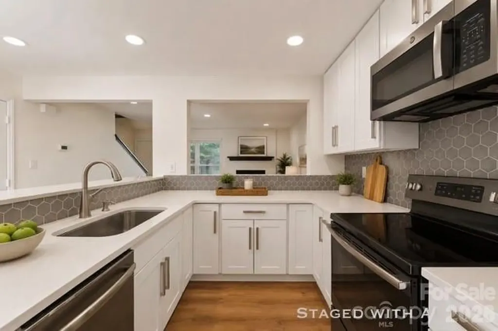 11017 Carmel Crossing Road Charlotte NC 28226