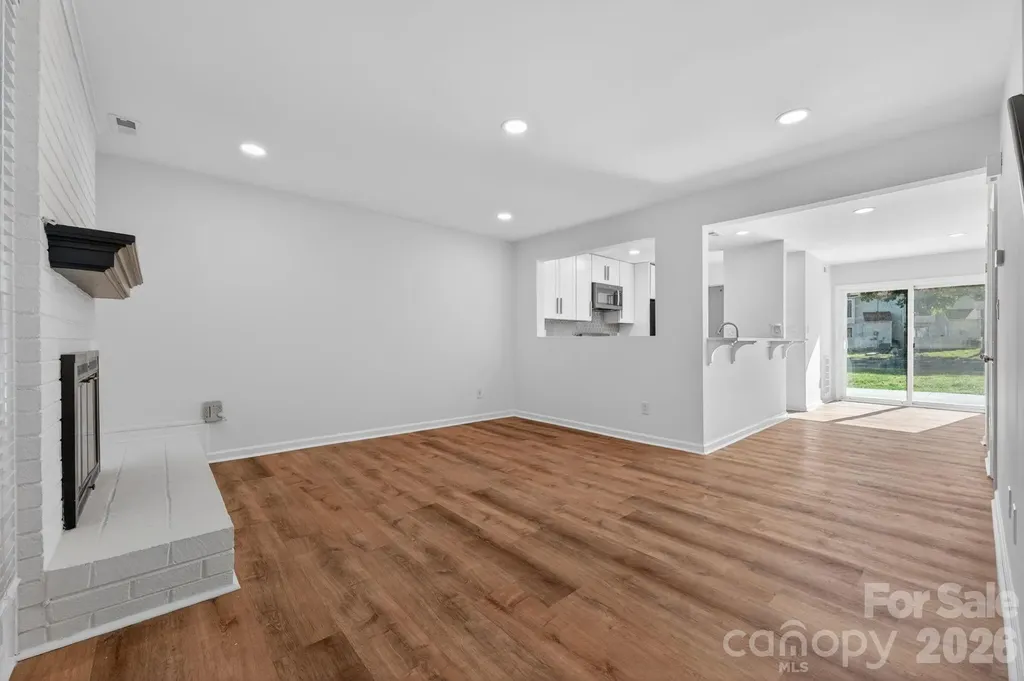 11017 Carmel Crossing Road Charlotte NC 28226