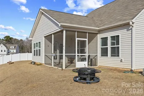 2502 Waverly Drive Monroe NC 28112