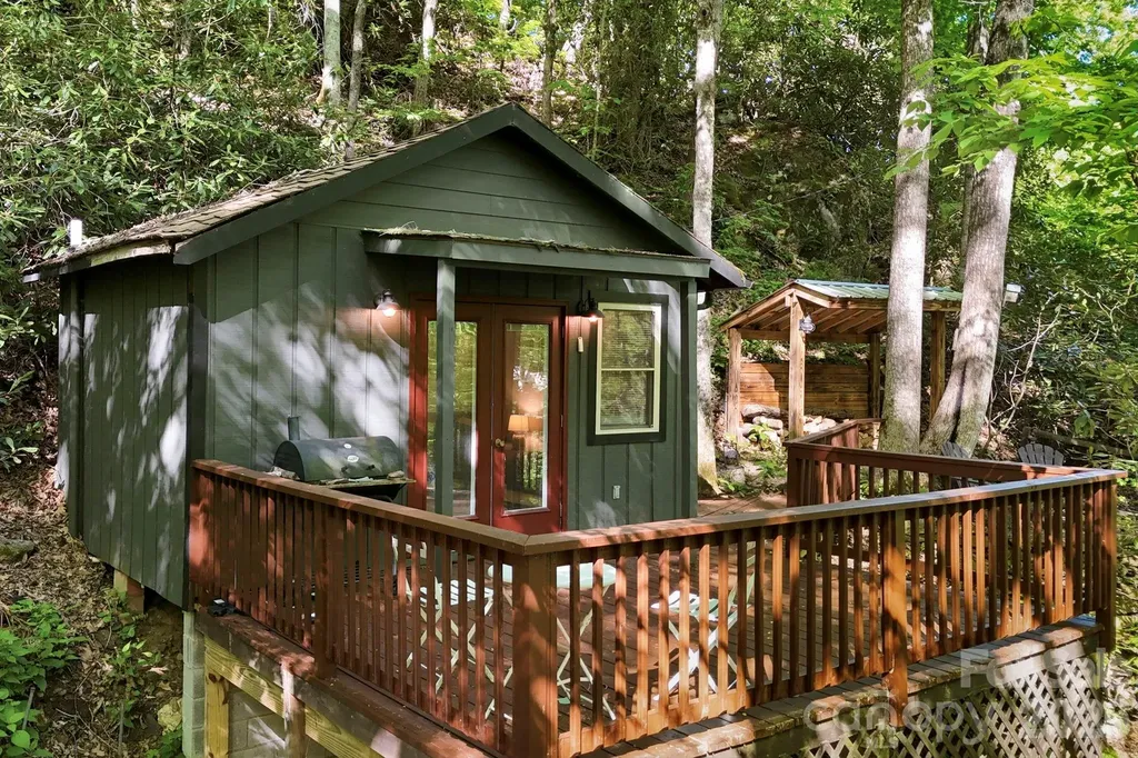 500 Winter Star Road Burnsville NC 28714