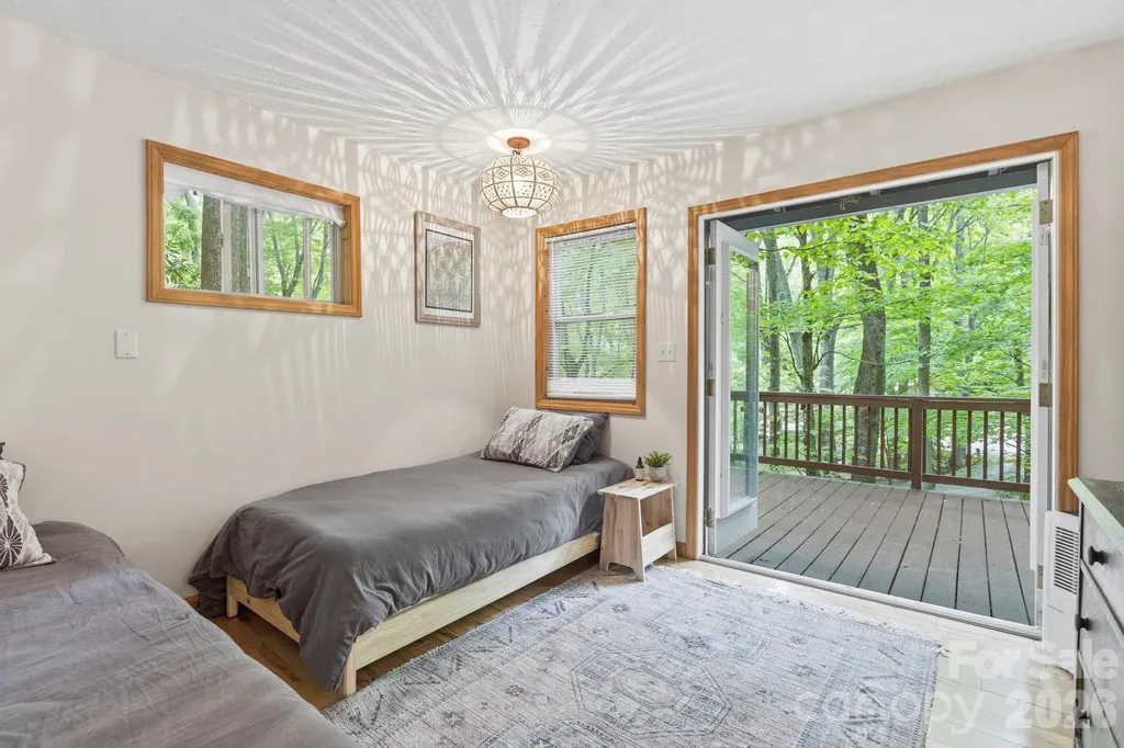 500 Winter Star Road Burnsville NC 28714