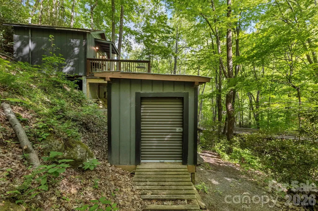 500 Winter Star Road Burnsville NC 28714