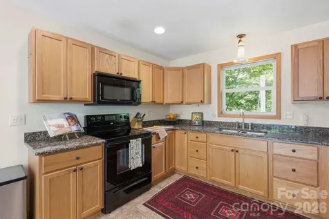 500 Winter Star Road Burnsville NC 28714
