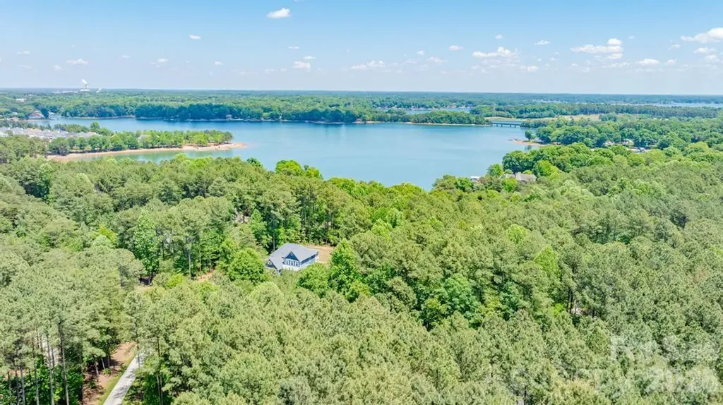7315 Bay Ridge Drive Denver NC 28037
