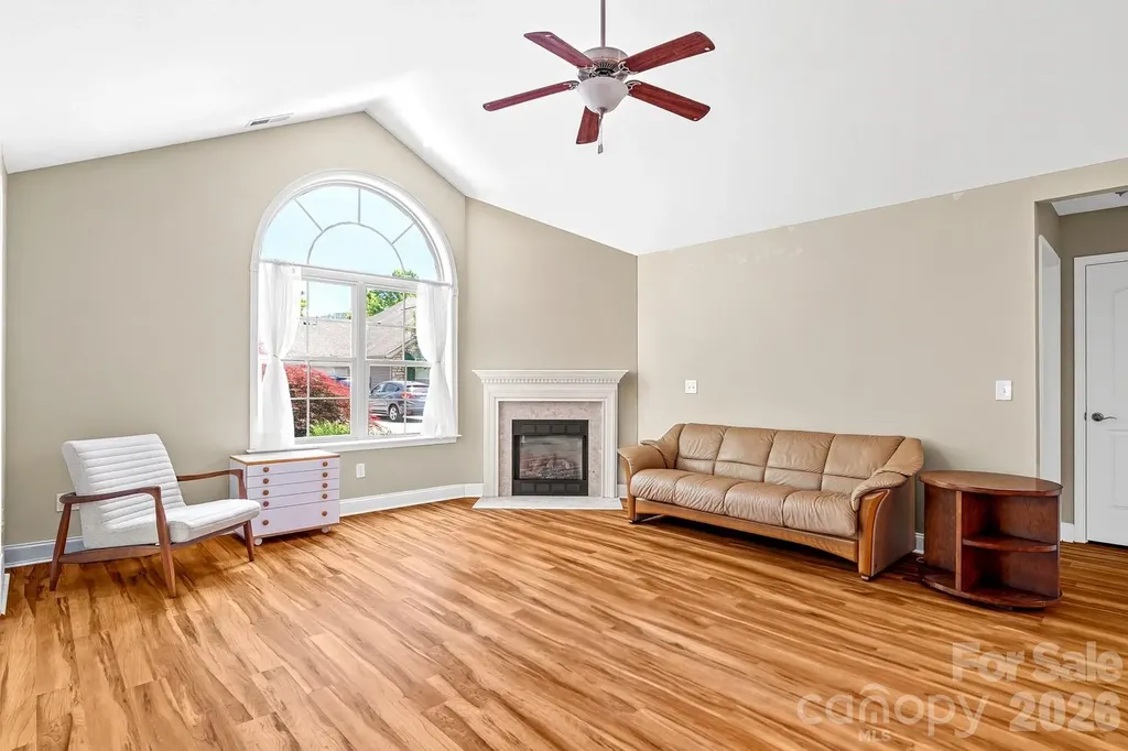 60 Mountain Meadow Circle Weaverville NC 28787