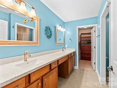 60 Mountain Meadow Circle Weaverville NC 28787