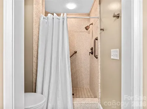 60 Mountain Meadow Circle Weaverville NC 28787