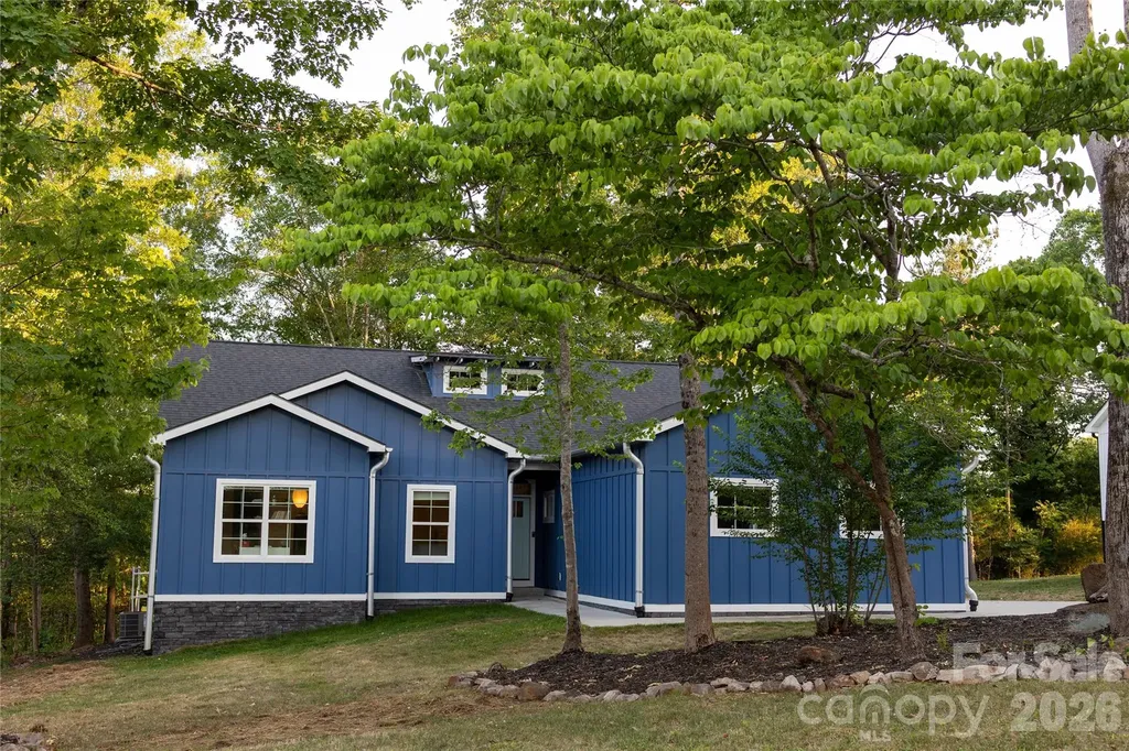 3813 54th Avenue NE Hickory NC 28601