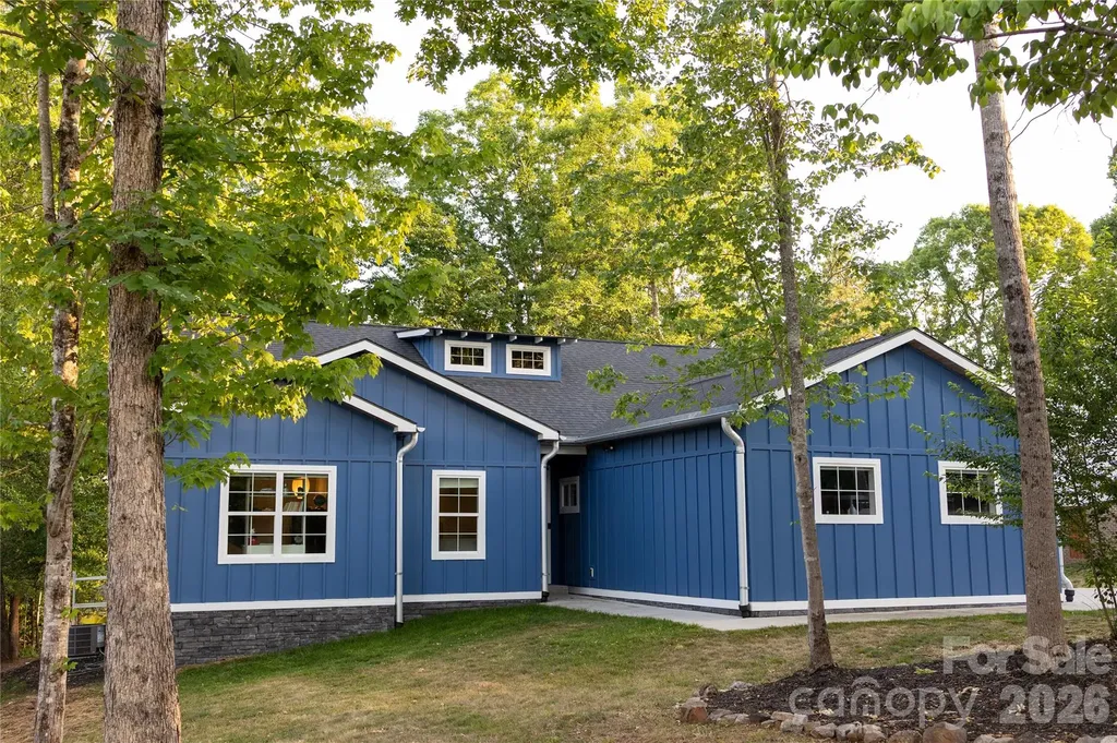 3813 54th Avenue NE Hickory NC 28601