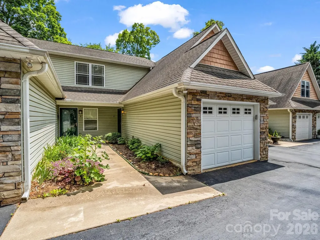4 Rathfarnham Road Asheville NC 28803
