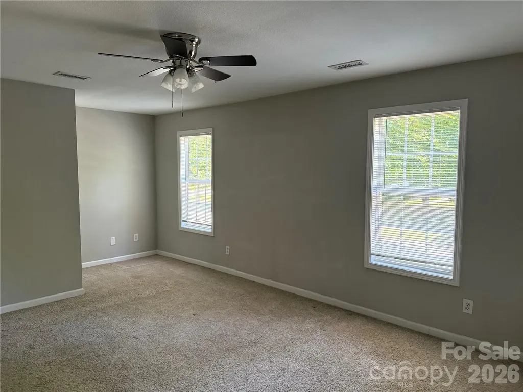 1063 Triece Lane Charlotte NC 28215
