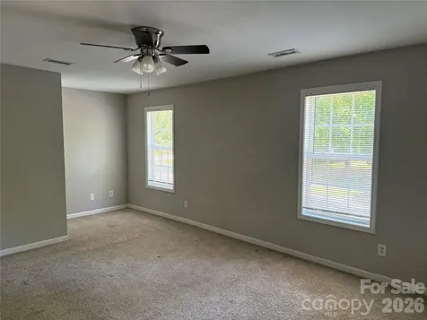 1063 Triece Lane Charlotte NC 28215