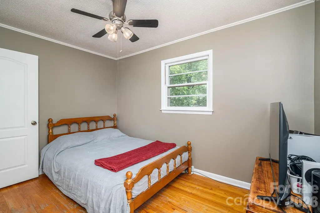 636 Poplar Drive Shelby NC 28152