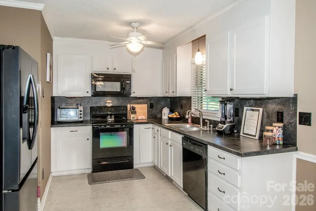 2426 Ashford Drive Newton NC 28658