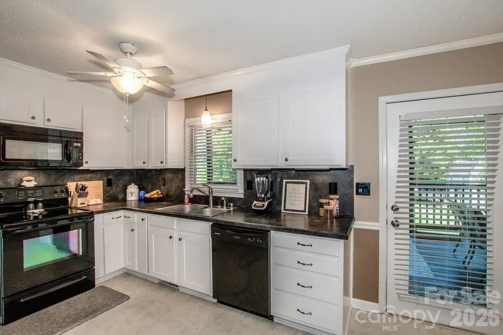 2426 Ashford Drive Newton NC 28658