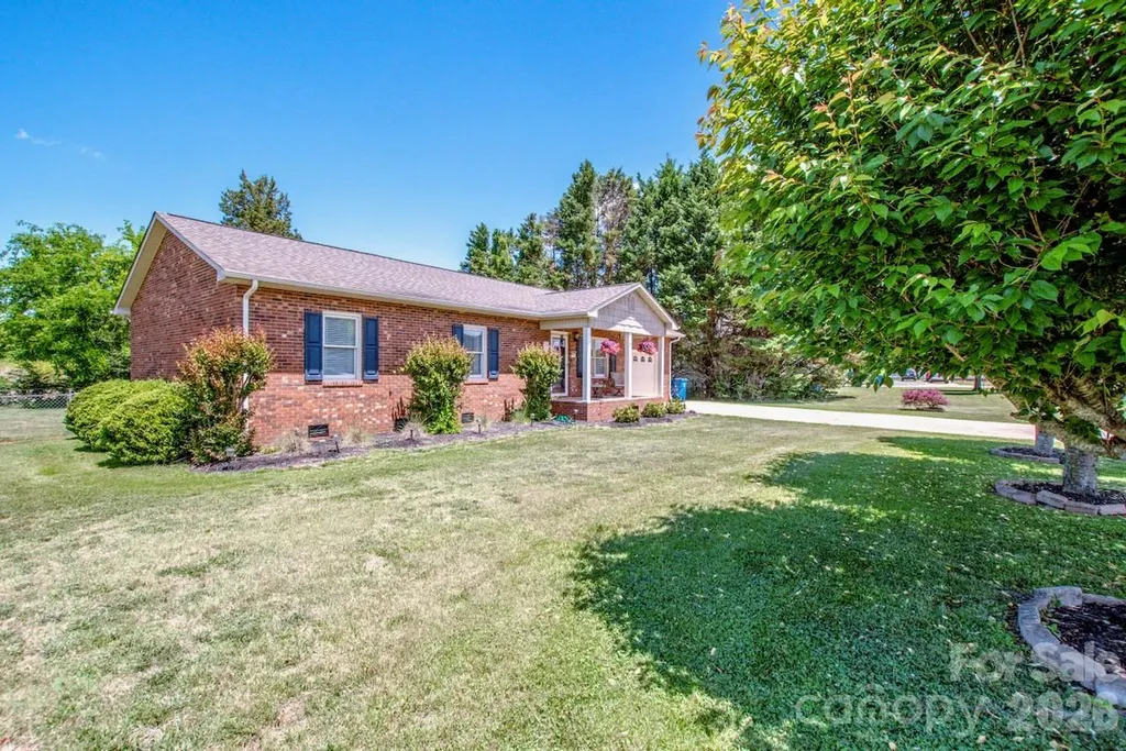 2426 Ashford Drive Newton NC 28658