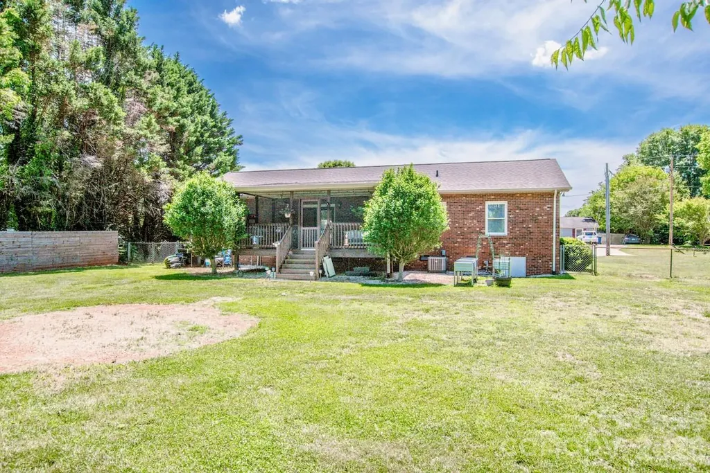 2426 Ashford Drive Newton NC 28658