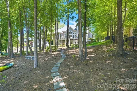 7592 Cottonwood Drive Denver NC 28037