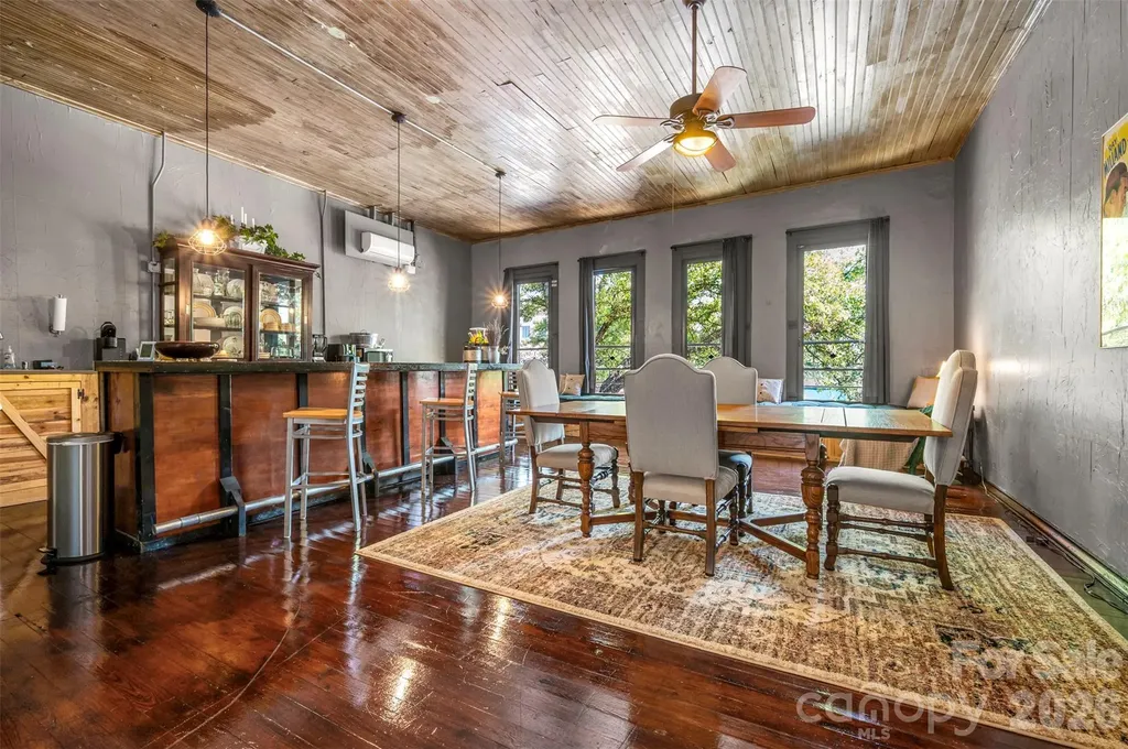 138 E Main Street Forest City NC 28043