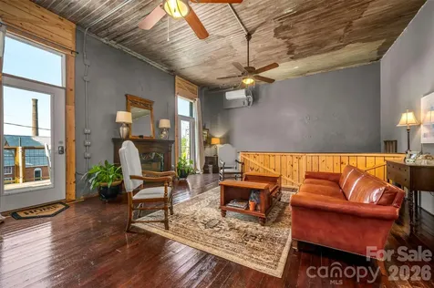138 E Main Street Forest City NC 28043