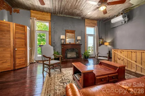 138 E Main Street Forest City NC 28043