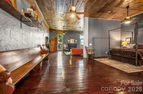 138 E Main Street Forest City NC 28043