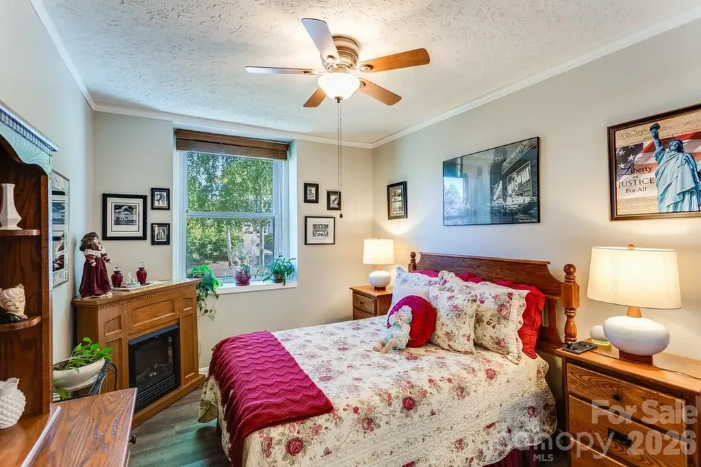 622 S Haywood Street Waynesville NC 28786