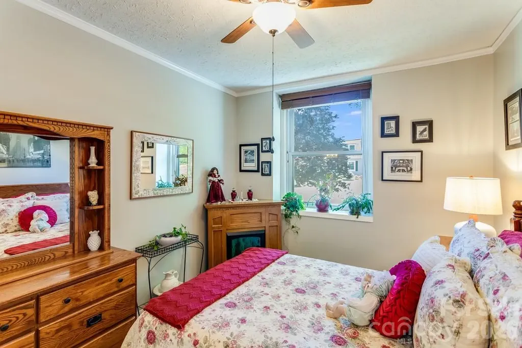 622 S Haywood Street Waynesville NC 28786