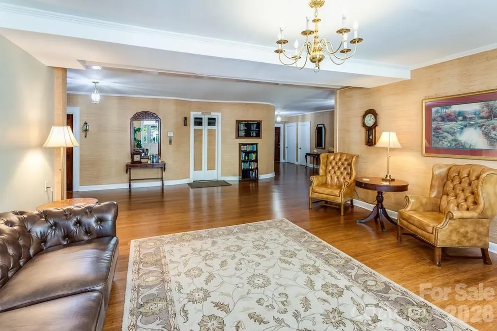 622 S Haywood Street Waynesville NC 28786