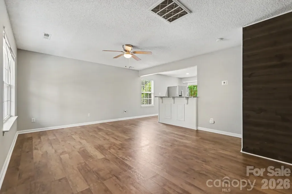 15331 Dehavilland Drive Charlotte NC 28278
